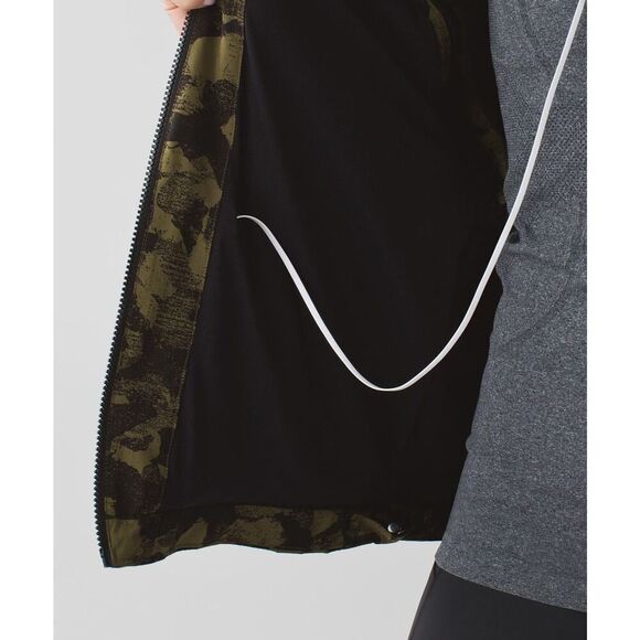 Lululemon Rise & Shine Jacket II - Size: 6 - Picture 15 of 16